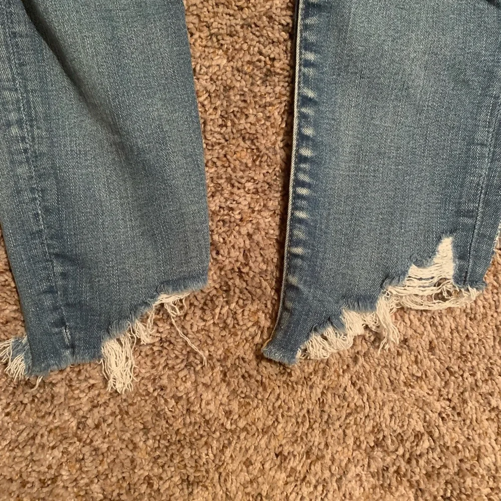 Amaerican Eagle high-rise distressed Jegging size 6 - Picture 3 of 5